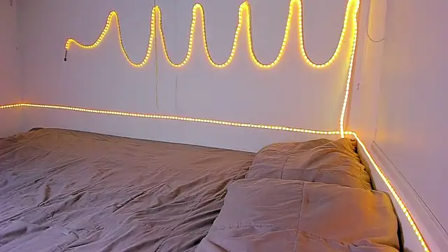 Snapshot of Dulce_TentacionLatina chatting on October 2025 12:11:02 AM Dulce TentacionLatina online show from October 2025 12:11:02 AM