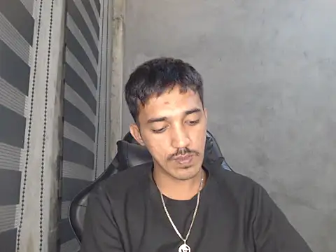 Snapshot of RowyCam chatting on September 2025 02:06:02 PM RowyCam online show from September 2025 02:06:02 PM