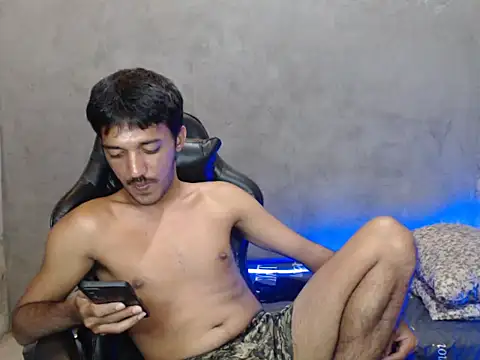 RowyCam online show from November 2025 12:04:02 PM