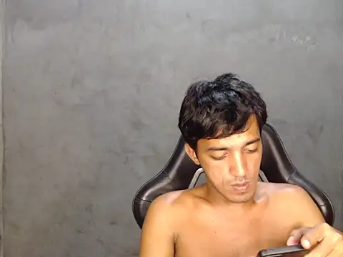 RowyCam online show from December 2025 08:08:02 AM