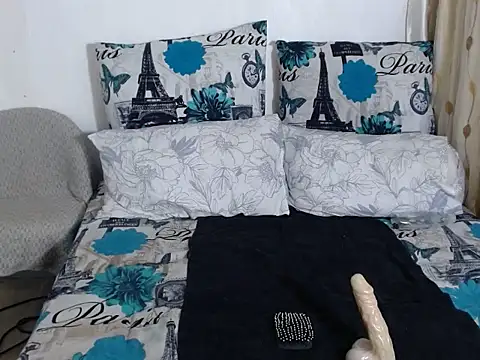 Snapshot of AfricanDoll15 chatting on November 2025 08:21:02 PM AfricanDoll15 online show from November 2025 08:21:02 PM