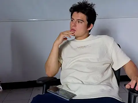 invincible200 online show from October 2025 01:33:02 PM