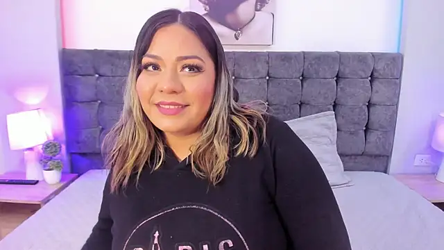 isabella horney  online show from September 2025 08:58:02 PM