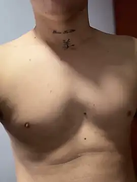 Snapshot of Kurtxxx22 chatting on November 2025 08:21:02 PM Kurtxxx22 online show from November 2025 08:21:02 PM