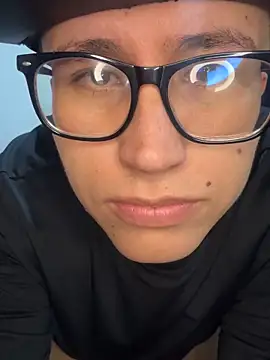 Kurtxxx22 online show from November 2025 03:29:01 AM