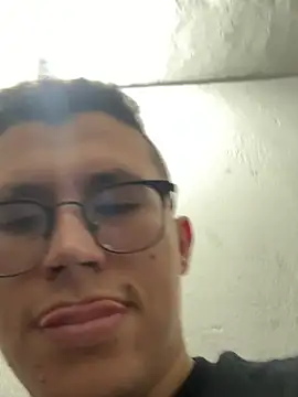 Kurtxxx22 online show from June 2026 06:00:02 AM