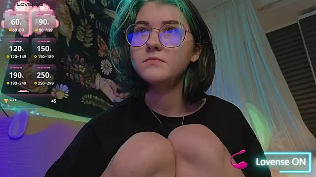 Snapshot of Miko_Meow chatting on December 2025 02:31:01 AM Miko Meow online show from December 2025 02:31:01 AM