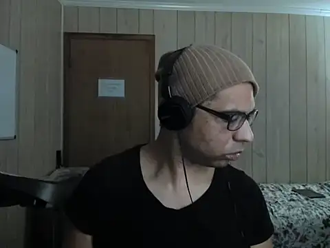 NaturalBeautyQueen online show from October 2025 07:40:01 PM