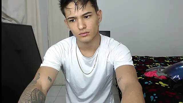 Alex mojica online show from September 2025 07:23:01 AM