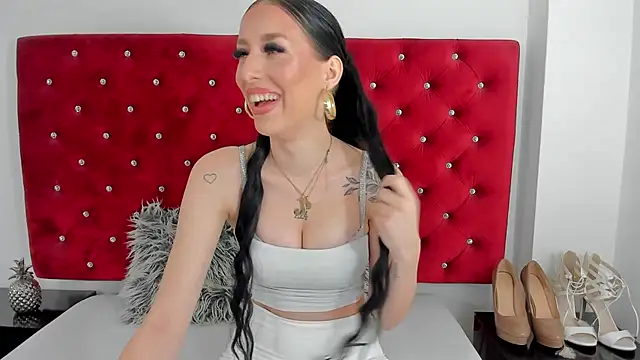 Snapshot of PleasureJasmine chatting on November 2025 09:08:02 AM PleasureJasmine online show from November 2025 09:08:02 AM