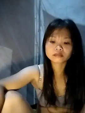 LinhNa999 online show from October 2025 12:14:02 PM