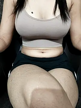 Snapshot of Your_Rubina chatting on October 2025 09:07:02 AM Your Rubina online show from October 2025 09:07:02 AM