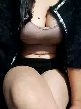 Snapshot of Your_Rubina chatting on November 2025 06:14:01 PM Your Rubina online show from November 2025 06:14:01 PM