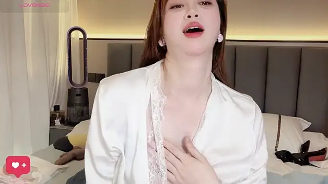 wuyueaini online show from May 2026 07:05:02 AM