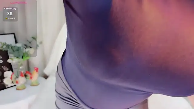 Snapshot of shishi_baby chatting on October 2025 04:15:01 AM shishi baby online show from October 2025 04:15:01 AM