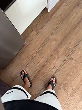 Manu97k online show from December 2025 03:29:02 PM