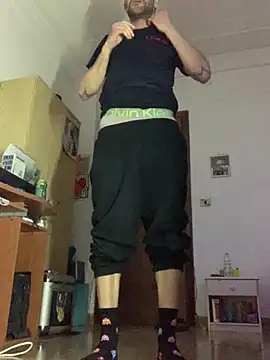 Snapshot of TORAKIKI79 chatting on March 2026 09:10:01 PM TORAKIKI79 online show from March 2026 09:10:01 PM