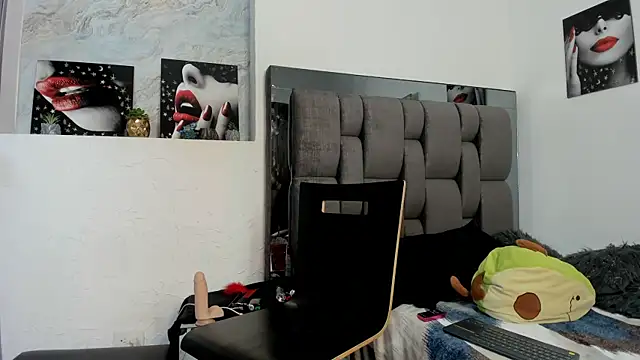 Snapshot of GiorgiaDarkness chatting on September 2025 01:18:02 AM GiorgiaDarkness online show from September 2025 01:18:02 AM