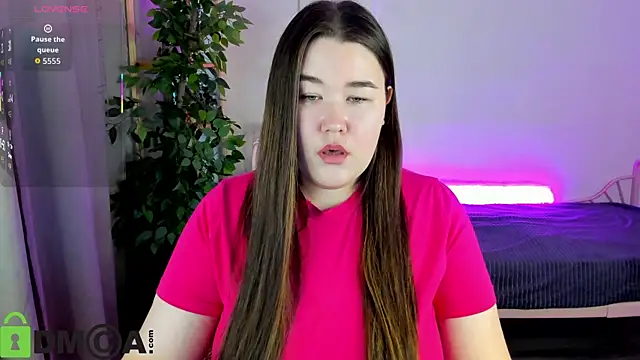 Snapshot of Tara_Torres chatting on December 2025 07:57:02 AM Tara Torres online show from December 2025 07:57:02 AM