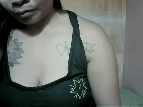 Snapshot of sexymorenapinay_33 chatting on October 2025 12:11:01 AM sexymorenapinay 33 online show from October 2025 12:11:01 AM