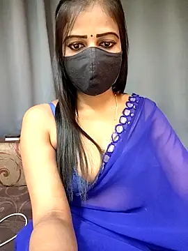 Misss-julli online show from November 2025 06:46:02 PM