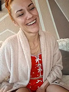 SlimBellaa online show from February 2026 10:33:02 AM