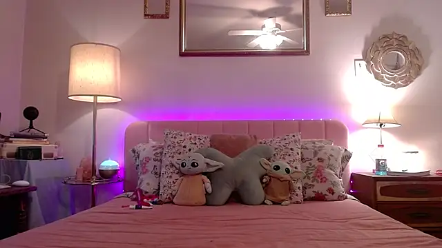 Snapshot of LilaDeliciousXX chatting on November 2025 02:38:01 PM LilaDeliciousXX online show from November 2025 02:38:01 PM