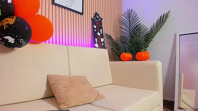 Snapshot of Brunette__boy chatting on October 2025 03:40:01 AM Brunette boy online show from October 2025 03:40:01 AM