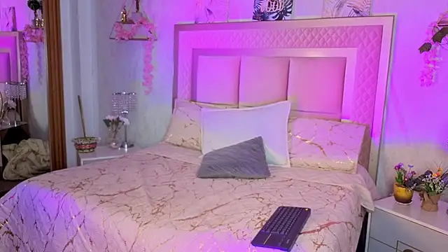 AlanaOdison online show from January 2026 09:29:01 PM