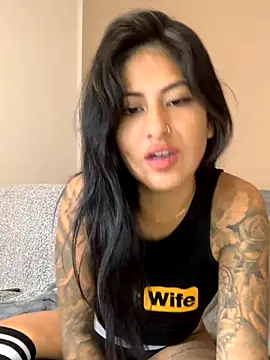 mrskarmaa online show from November 2025 06:34:02 AM