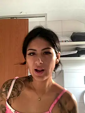 mrskarmaa online show from December 2025 02:11:01 PM