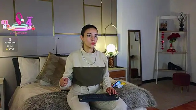 Lina Montclair online show from March 2026 08:21:02 PM