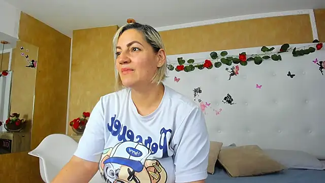 Heidy milf online show from February 2026 08:06:01 PM