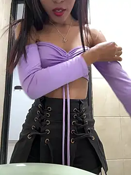 Snapshot of luxurykatty chatting on March 2026 07:38:01 PM luxurykatty online show from March 2026 07:38:01 PM