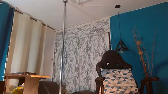 hanna mooreee online show from November 2025 07:01:02 PM