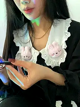 Snapshot of Sexlove_bb chatting on December 2025 03:23:01 AM Sexlove bb online show from December 2025 03:23:01 AM