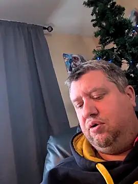 Single White Male online show from November 2025 04:11:02 PM