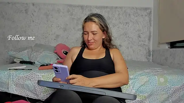 marly charm  online show from December 2025 01:25:02 AM