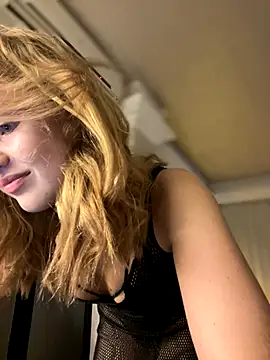 Snapshot of Emaline_Fane chatting on October 2025 05:37:01 PM Emaline Fane online show from October 2025 05:37:01 PM