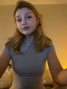 Snapshot of Emaline_Fane chatting on November 2025 07:04:01 PM Emaline Fane online show from November 2025 07:04:01 PM