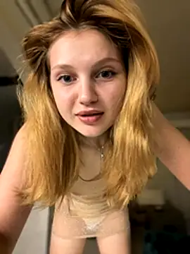 Snapshot of Emaline_Fane chatting on November 2025 07:25:01 PM Emaline Fane online show from November 2025 07:25:01 PM