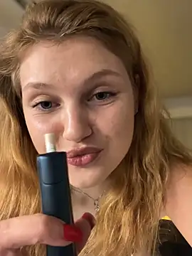 Snapshot of Emaline_Fane chatting on November 2025 06:13:01 PM Emaline Fane online show from November 2025 06:13:01 PM