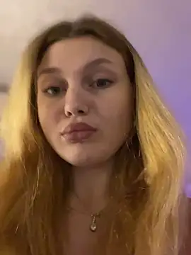 Snapshot of Emaline_Fane chatting on December 2025 06:03:01 PM Emaline Fane online show from December 2025 06:03:01 PM