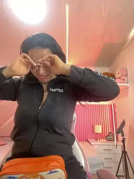 Mia garcia28 online show from November 2025 12:55:01 PM