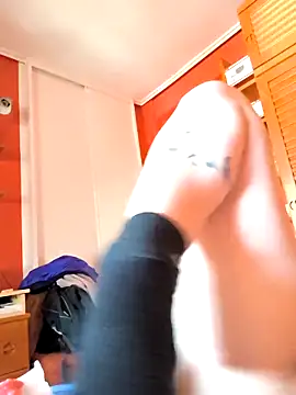 Junani2231 online show from April 2026 02:47:01 PM