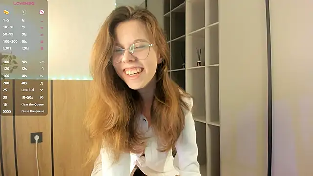 Xonalenei online show from November 2025 08:03:01 PM