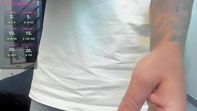 Snapshot of marco_garciia_ chatting on November 2025 12:24:01 AM marco garciia online show from November 2025 12:24:01 AM