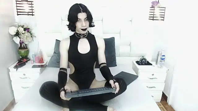 Snapshot of Atley_Dolly chatting on September 2025 09:59:02 PM Atley Dolly online show from September 2025 09:59:02 PM