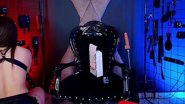 Snapshot of Mr_Kate_bdsm chatting on October 2025 08:43:02 PM Mr Kate bdsm online show from October 2025 08:43:02 PM