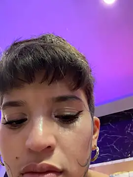 DayanaDG online show from November 2025 10:15:02 PM